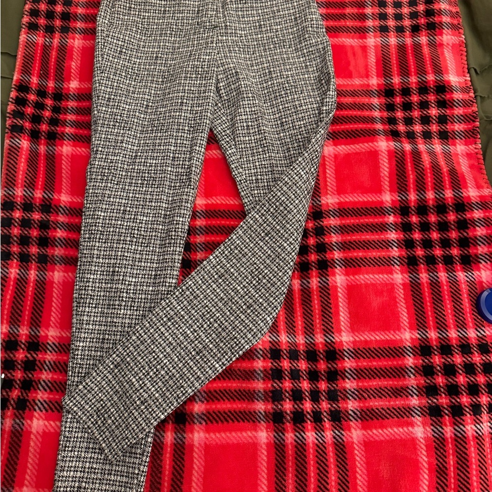 Stylish Black and White Checkered Pants XS REG